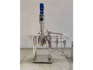 3L高溫不銹鋼油浴電加熱手動(dòng)升降翻轉(zhuǎn)實(shí)驗(yàn)釜已完工發(fā)往四川